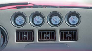 Dodge Viper Mk1 - central dashboard dials