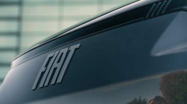 Fiat E-Scudo - front badge