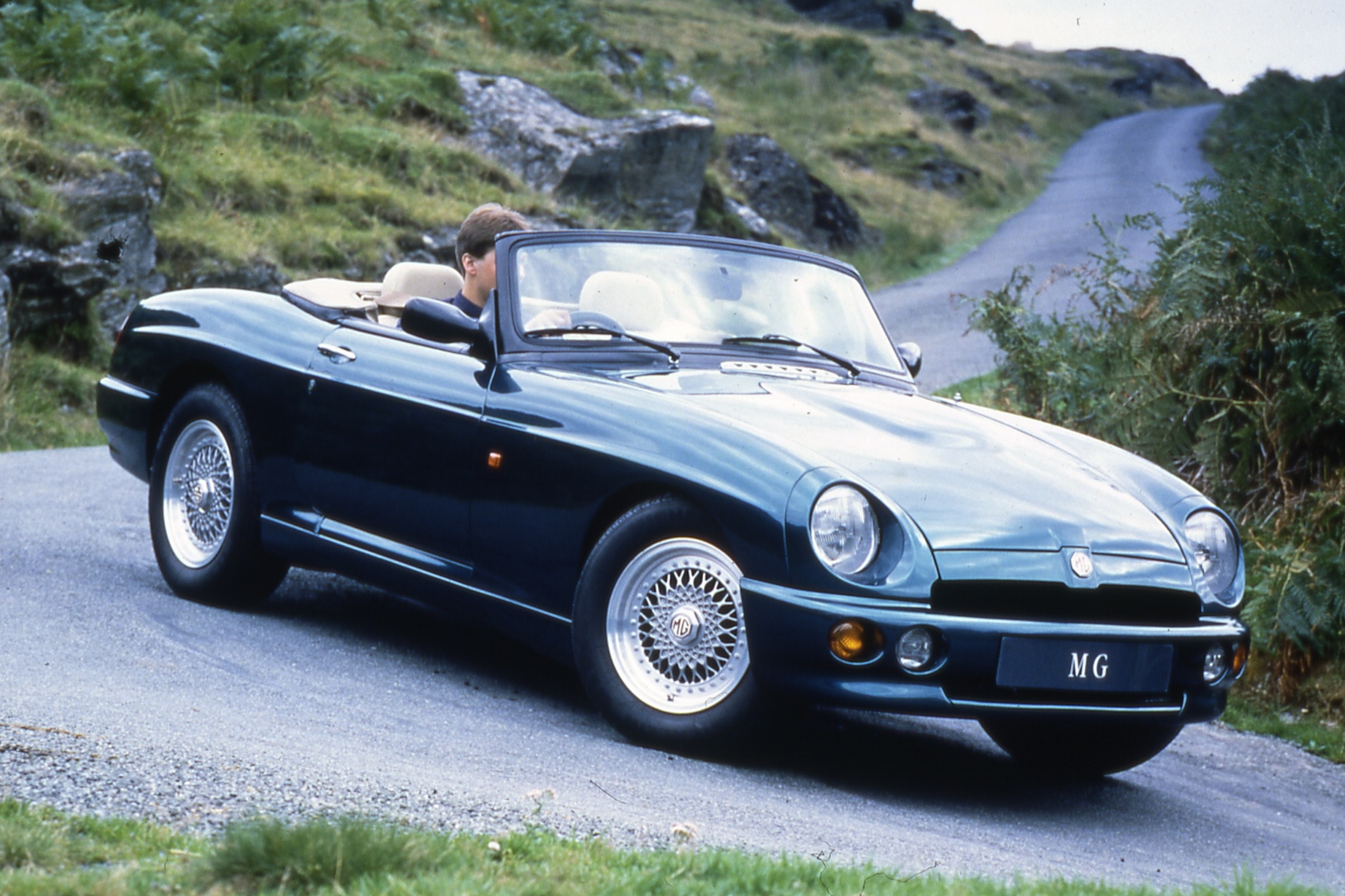 MG RV8: Buying guide and review (1992-1995)  Auto Express