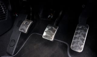 Triple test – Kia Picanto - pedals