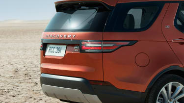 Land Rover Discovery 2017 - official rear