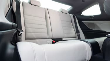 Lexus RC 300h - rear seats