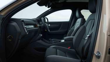 Volvo EC40 - front seats