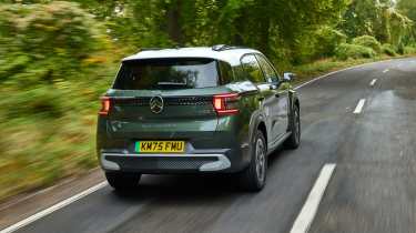 Citroen C3 Aircross UK - rear tracking
