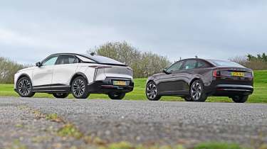 Volvo ES90 vs DS No.8 - static rear