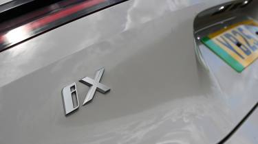 BMW iX - iX badge