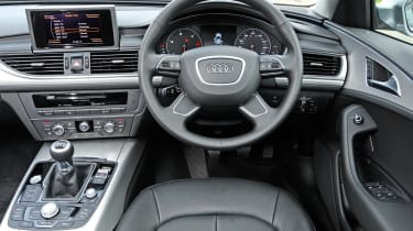 Audi A6 2.0 TDI SE dash