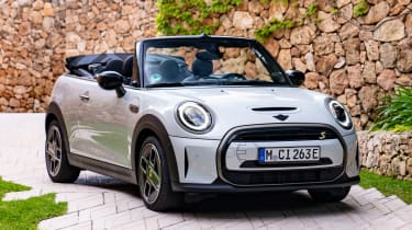 MINI Electric Convertible - front static