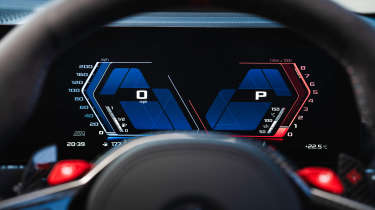 BMW M3 CS Touring - driver's display
