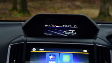 Subaru Forester e-Boxer - screen