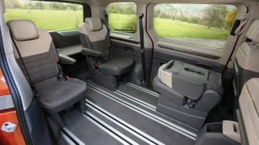 Volkswagen Multivan eHybrid - rear seat open layout