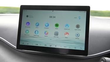 BYD Dolphin Surf Comfort - infotainment