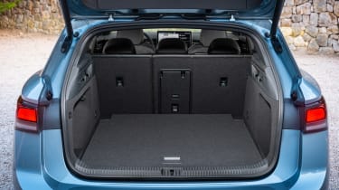 Volkswagen ID7 Tourer - boot seats up