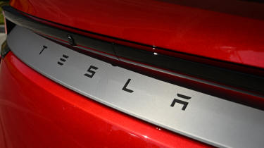Tesla Model Y Performance 2025 - logo