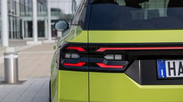 Jeep Compass - tail light