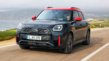 MINI Countryman - front tracking