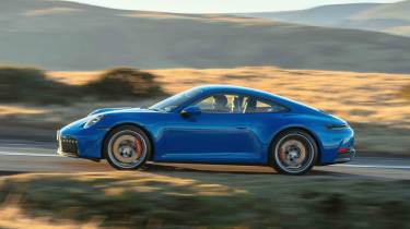 Porsche 911 - side panning