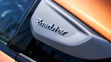 BMW i8 Roadster - badge