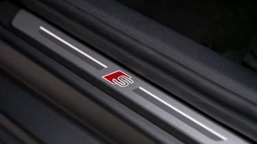 Audi S3 Sportback facelift - sill
