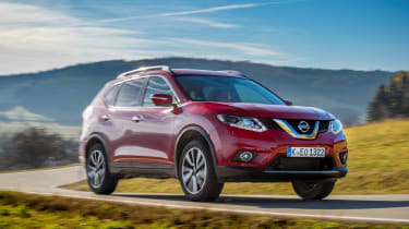 Nissan X-Trail 2.0 diesel - front action