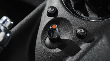 Used MINI Coupe (Mk1, 2011-2015) controls