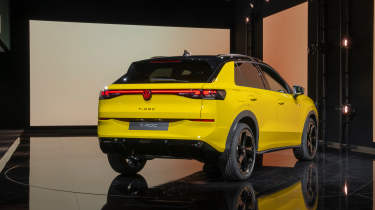 2025 Volkswagen T-Roc studio - back