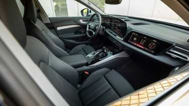 Audi A5 e-hybrid quattro cabin