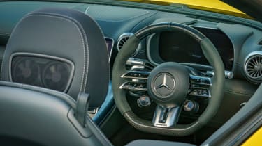 Mercedes-AMG SL 43 - steering wheel