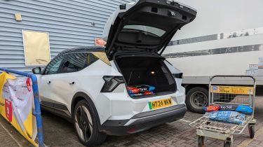 Renault Scenic boot being loaded