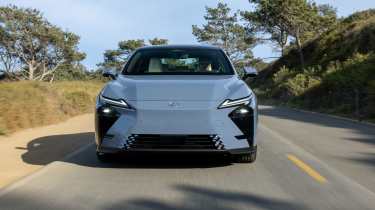 Lexus ES - full front