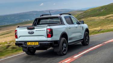 Ford Ranger - rear tracking
