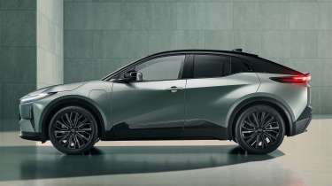 Toyota C-HR+ - side