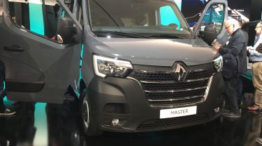 Renault Master - show pic