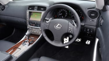 Lexus IS C interior