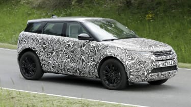 2024 Range Rover Evoque (camouflaged) - front tracking