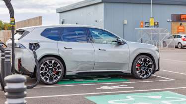 BMW iX3 50 xDrive - rear charging