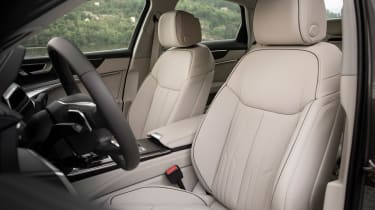 Audi A6 - front seats