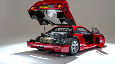 Ferrari F40 engine