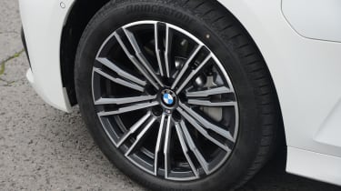 BMW 330e - wheel