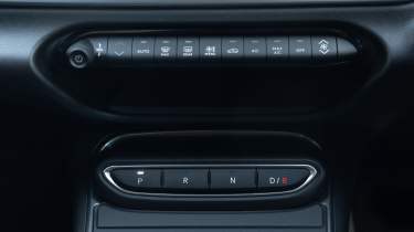Fiat 600 Hybrid Sport - controls