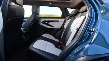 Range Rover Evoque facelift - rear seats