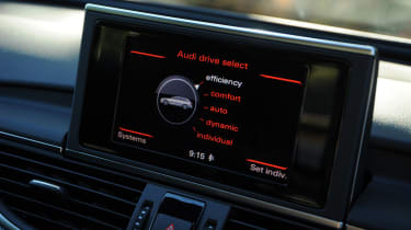 Audi A6 Avant 2.0 TDI SE detail