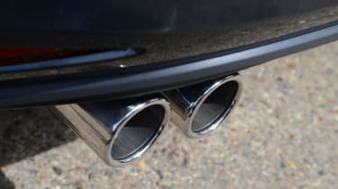 Volkswagen Golf GTD pipes