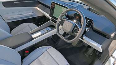 Polestar 4 Dual Motor long-term - dashboard