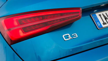New Audi Q3 2015 badge