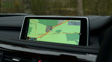 BMW X6 - screen