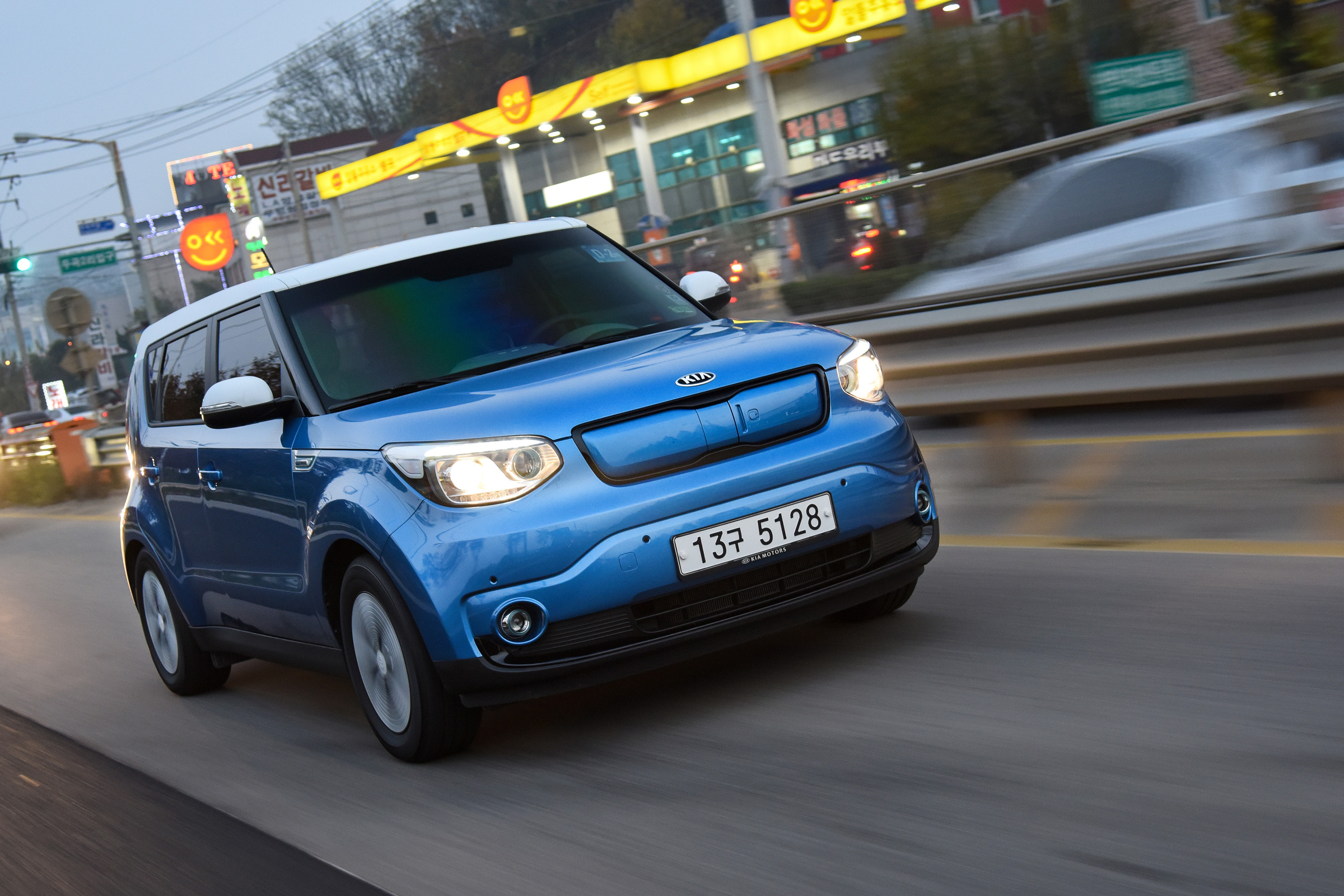 Selfdriving Kia on the way Auto Express