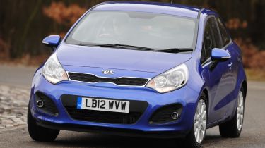 Kia Rio 1.1 CRDi 1 front cornering