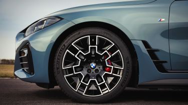 BMW i4 facelift - wheel