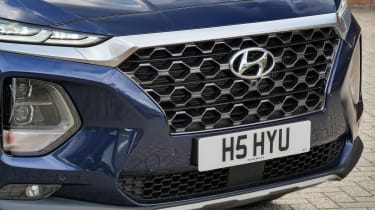 Hyundai Santa Fe - front